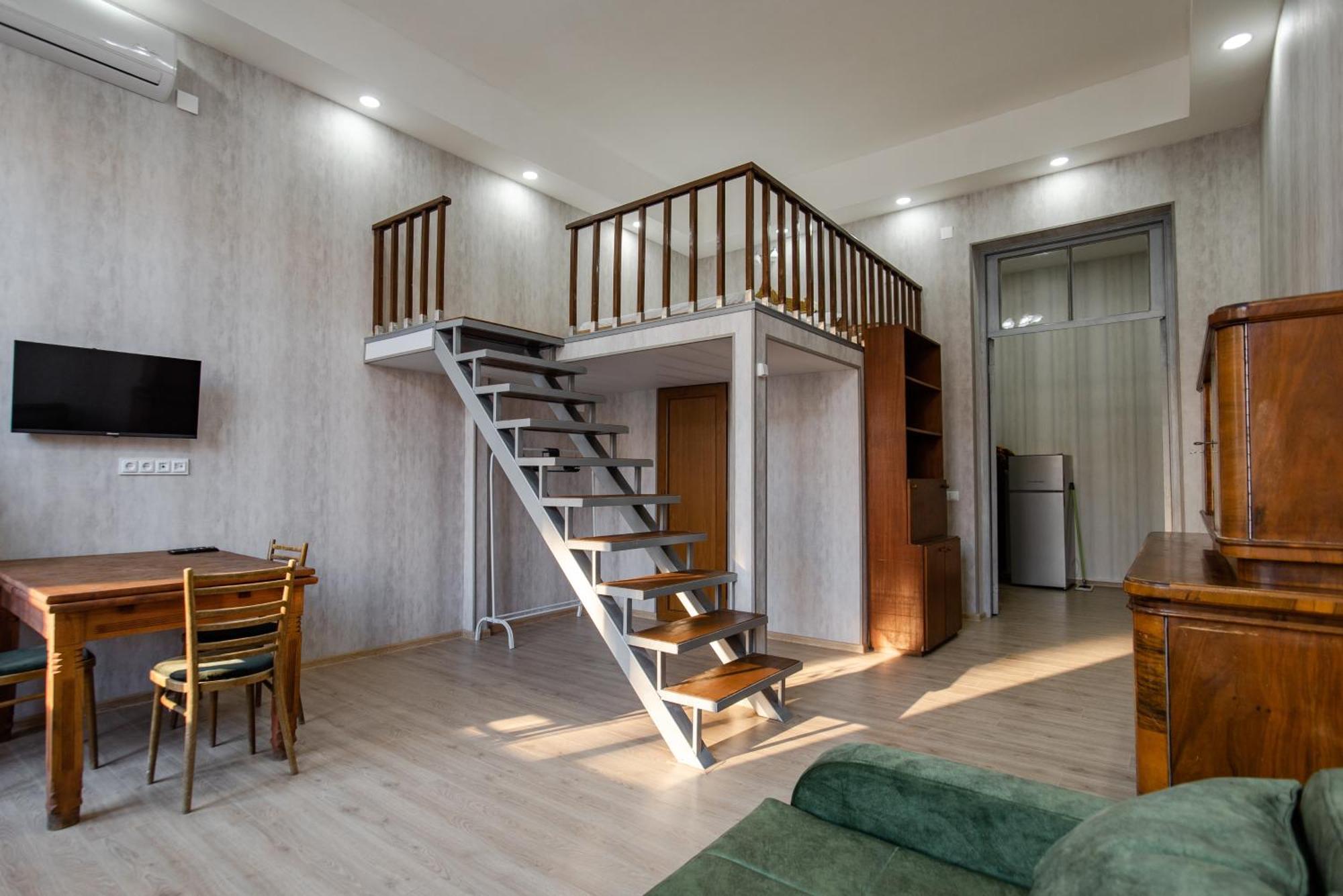 Mardzhanov Apartments, Block 108 Tbilisi Phòng bức ảnh